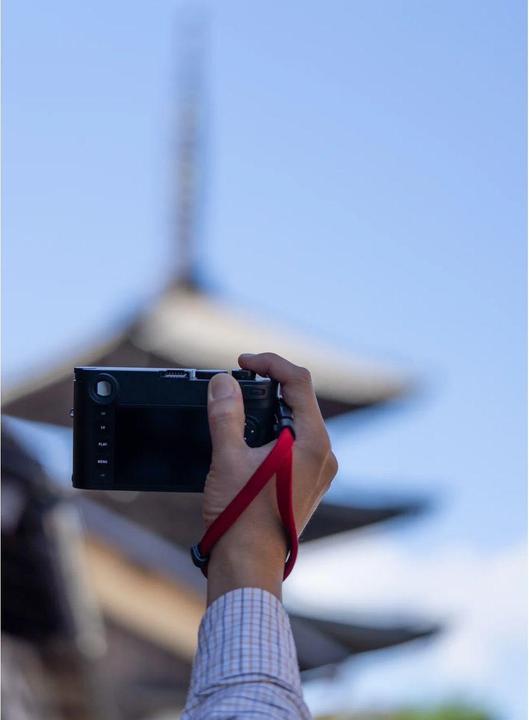 Actual product image Artisan & Artist Wrist Silk Cord Hand Strap (Wrist strap)