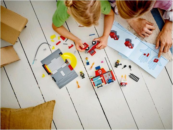 Produktbild LEGO Feuerwehrstation und Löschauto (60375, LEGO City)