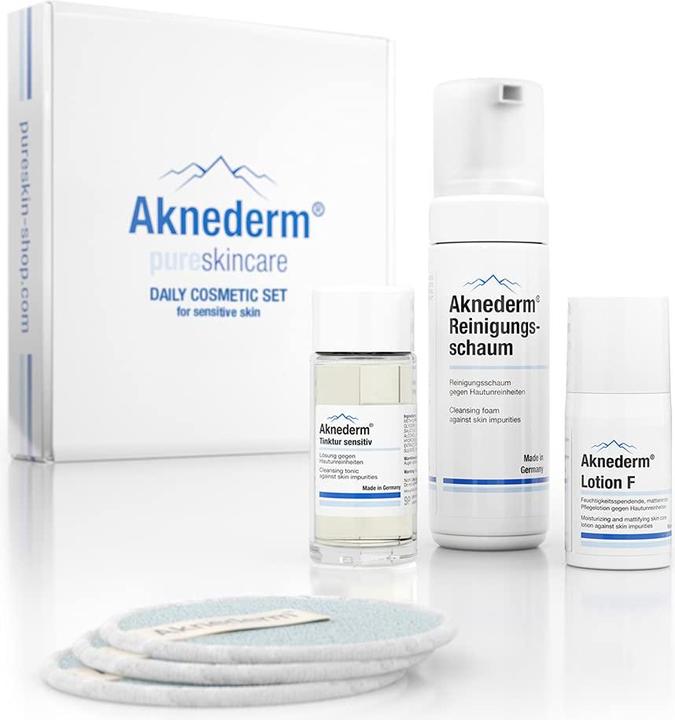 Actual product image Aknederm Cosmetic Set