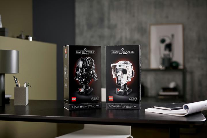 Actual product image LEGO Darth Vader Helmet (75304, LEGO Star Wars)