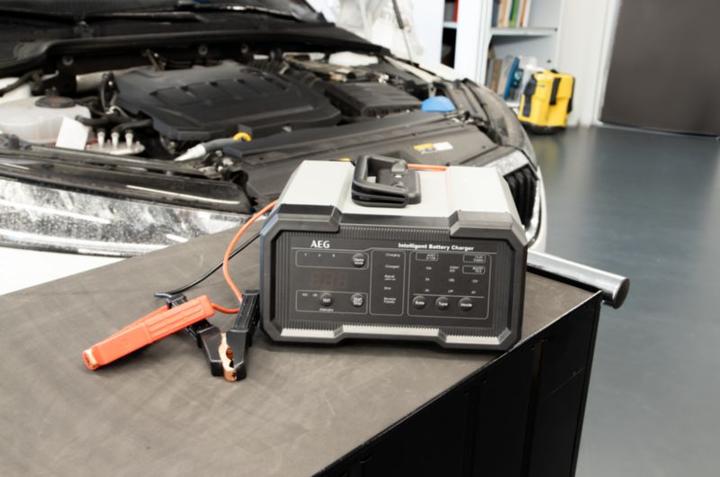 Image du produit AEG CW20 (12V, 6V, 20 A)