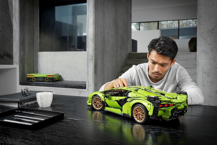 Actual product image LEGO Lamborghini Sián FKP 37 (42115, LEGO Technic, LEGO Rare Sets)