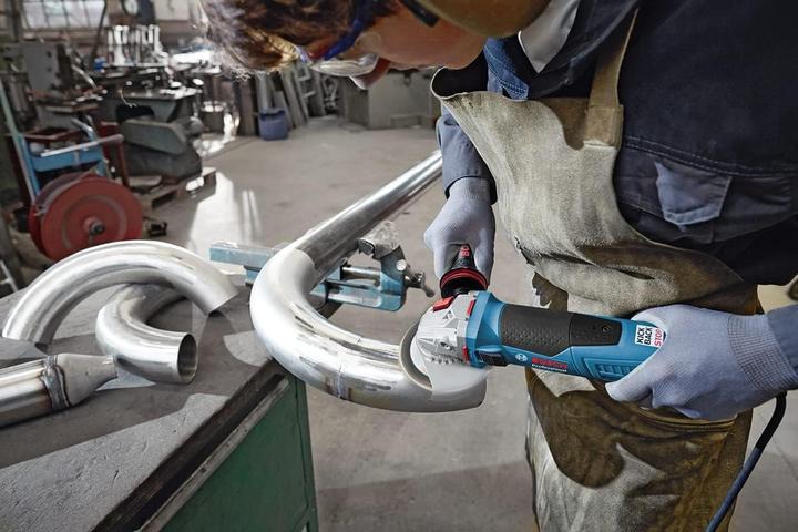 Actual product image Bosch Professional Angle grinder GWS 17-125 (125 mm)