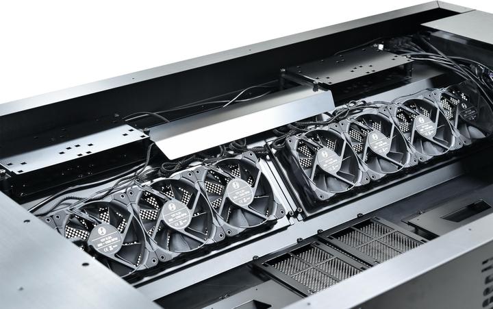 Produktbild Lian-Li DK-05F (ATX, mATX, Mini-ITX, E-ATX)