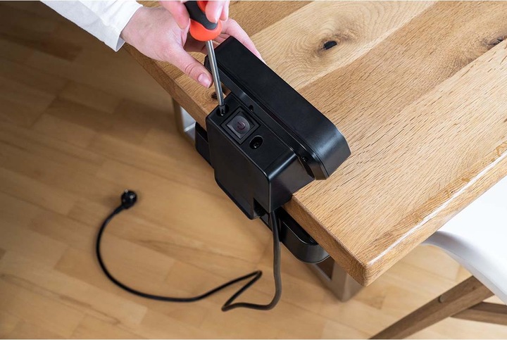 Actual product image Brennenstuhl Duplex desktop socket strip (9 x, CEE 7/3, 2 m)