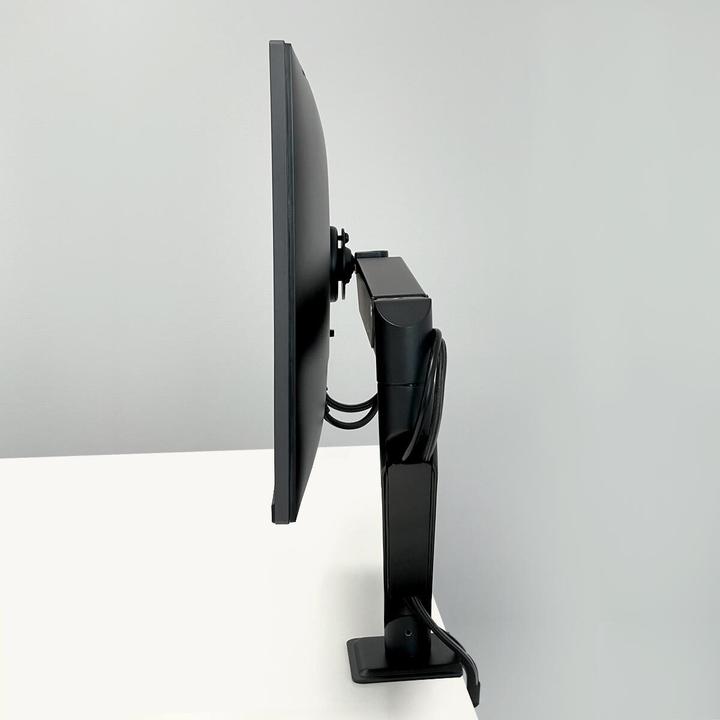 Actual product image Arctic X1-3D (Table, 40", 10 kg)