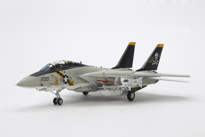 Actual product image Tamiya Grumman F-14A Tomcat