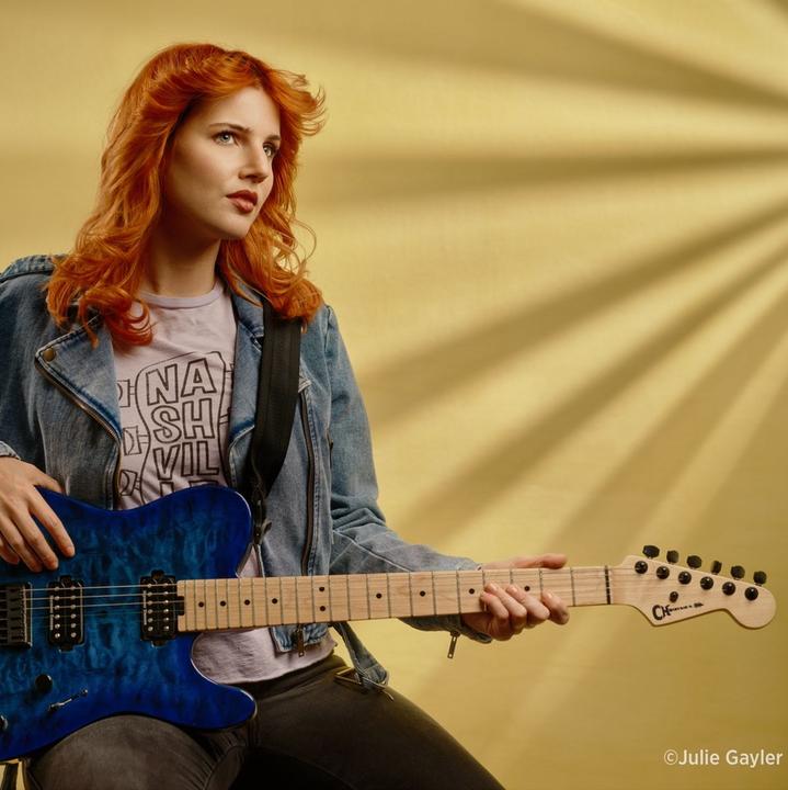 Actual product image Westcott X Drop Pro Wrinkle Resistant Backdrop Canary Yellow Sweep (2.4 x 4 m) (400 cm, 240 cm)