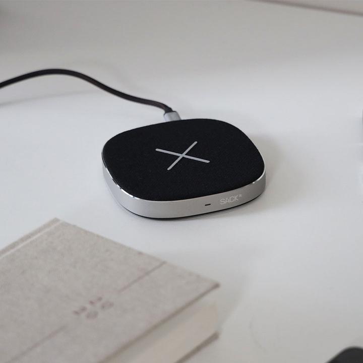 Actual product image SackIT CHARGEit Dock Wireless Charger (10 W)