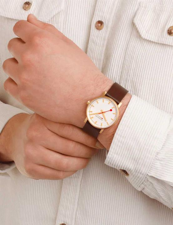 Immagine prodotto Mondaine Evo2 - Ip Gold (Orologio da polso analogico, 40 mm)