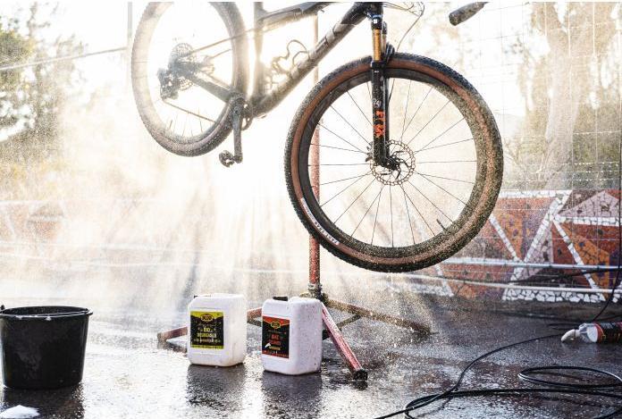 Actual product image Blub Lube Bio Degreaser 5 litre canister (5000 ml, Degreaser)