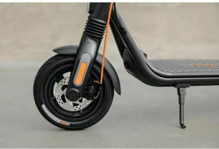 Actual product image Segway-Ninebot F2 PRO E (25 km/h, 55 km, 450 W)