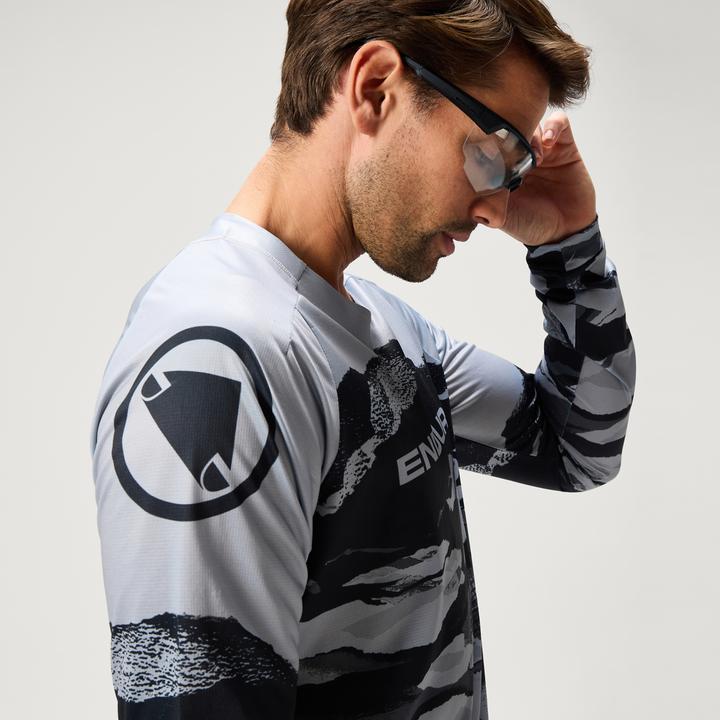 Image du produit Endura Mountain Camo Ltd L/S Tee Bk (L)