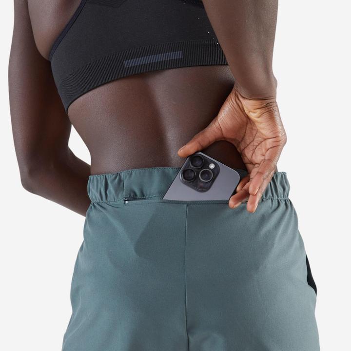 Immagine prodotto Kiprun Laufshorts Trailrunning Damen atmungsaktiv - Run 500 Dry dunkelgrün (L)