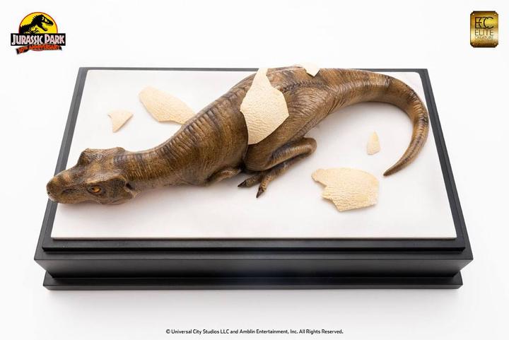 Produktbild ECC Jurassic Park “Hatching T-Rex” Statue