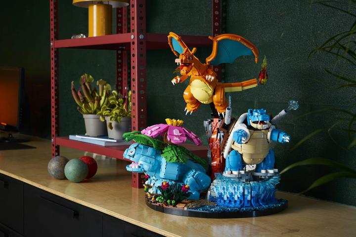 Actual product image LEGO Bisaflor, Glurak and Turtok (72153, LEGO Pokémon)