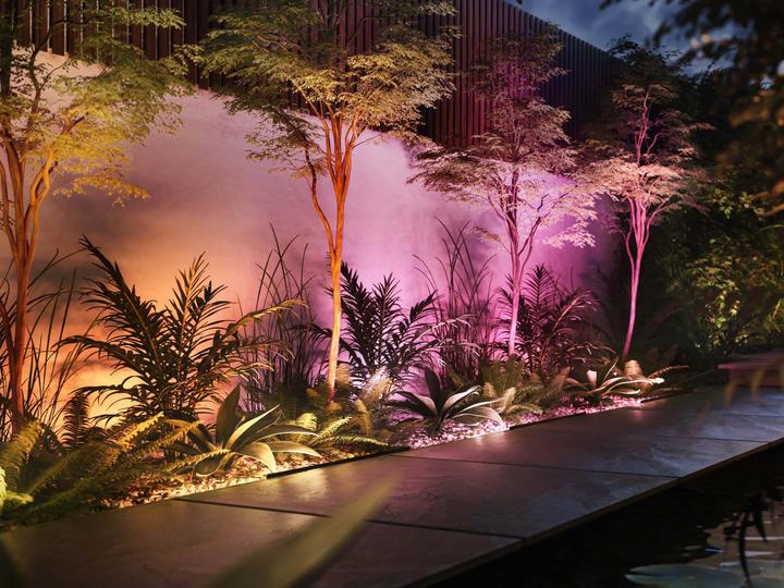 Image du produit Philips Hue Amarante (1400 lm, IP65)