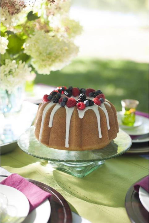 Actual product image Nordic Ware Backform Anniversary Bundt Pan - 12 Cup (26.70 cm)
