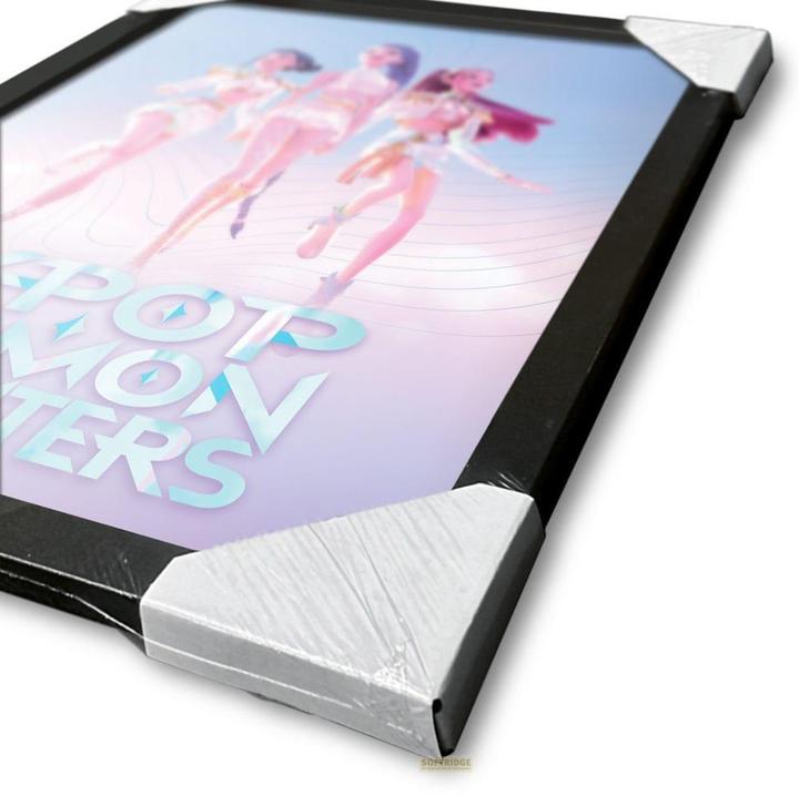 Actual product image Pyramid KPop Demon Hunters - Huntrix Trio (34 x 2 cm)