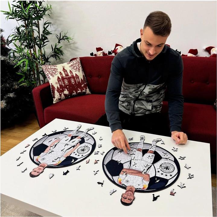 Actual product image Iconic Jamal Musiala - German Nationl Team - Wooden Puzzle Size L (500 pieces) (500 pieces)