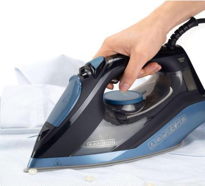 Image du produit Black & Decker Fer à repasser Black+Decker BXIR2801E (2800 W, 180 g/min)