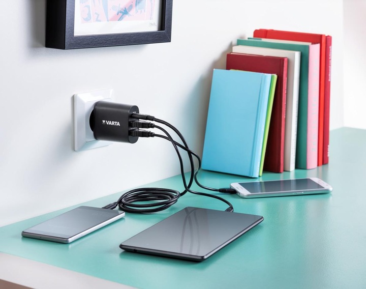 Image du produit Varta Chargeur mural 27W 2 x USB 2,4A + USB Type C 3,0A (27 W)