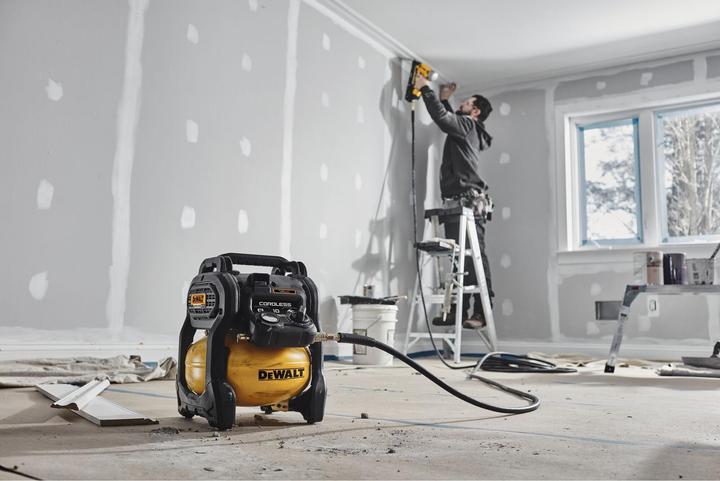 Immagine prodotto DeWalt Compressore FV Advantage da 18 Volt (9.60 bar, 10 l)