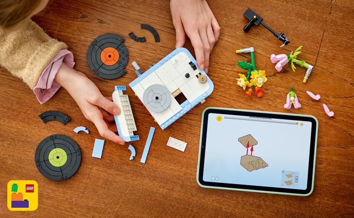 Produktbild LEGO Plattenspieler mit Blumen