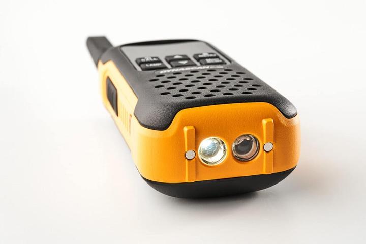 Produktbild Dynascan PMR PNI F-15 tragbares Radio, 446 MHz, 0,5 W, 16 CH, wasserdicht IP67, Set mit 2 Stück (12 km)