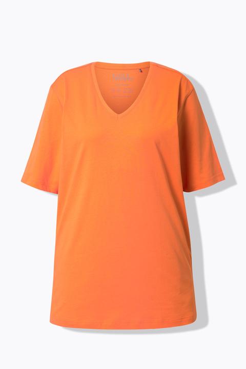 Actual product image Ulla Popken Basic V-Neck Relaxed Fit Short Sleeve Tee (42, 44)