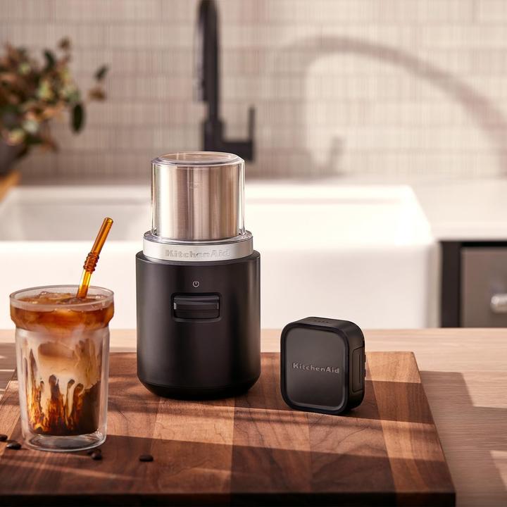 Actual product image KitchenAid 5KBGR111BM