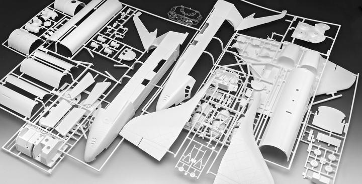 Actual product image Revell Gift Set Space Shuttle 40th Anniversary
