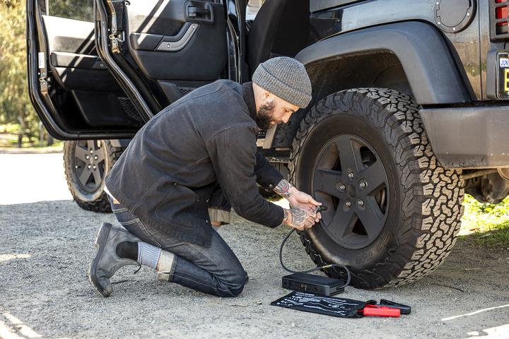 Produktbild mophie Go Rugged - Powerstation Jumpstart Air Compressor (2.40 A, 15000 mAh)