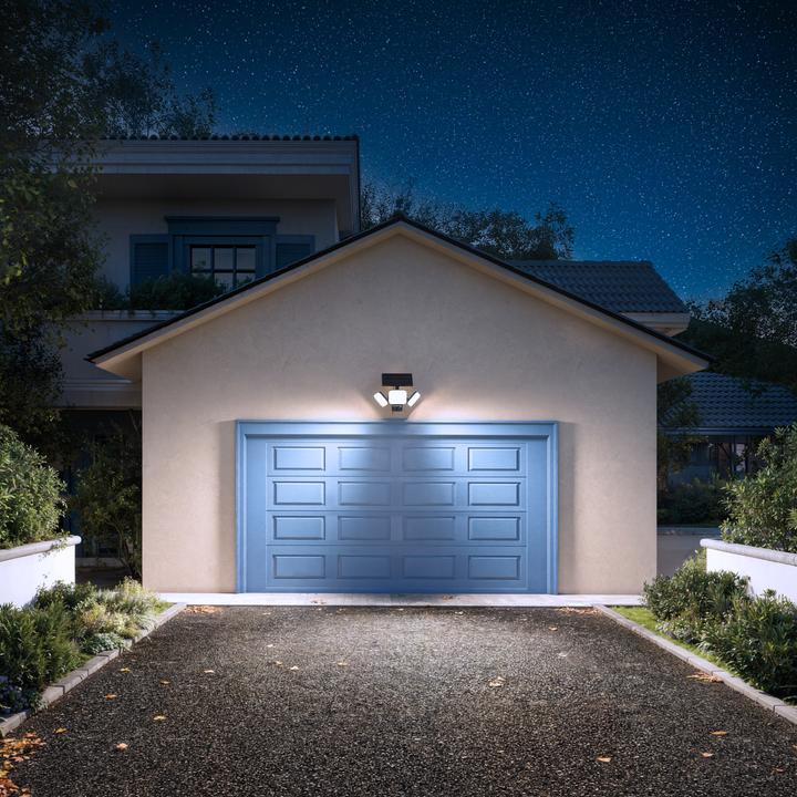 Actual product image Philips Outdoor Ultra-Efficient Solar Zyren (4000 lm, IP65)