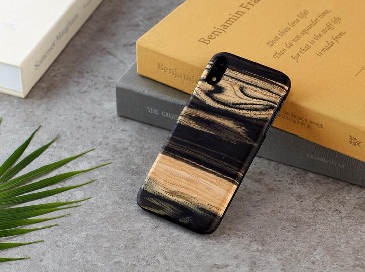 Immagine prodotto Man&Wood Custodia per smartphone iPhone XR bianco ebano nero (Apple iPhone XR)