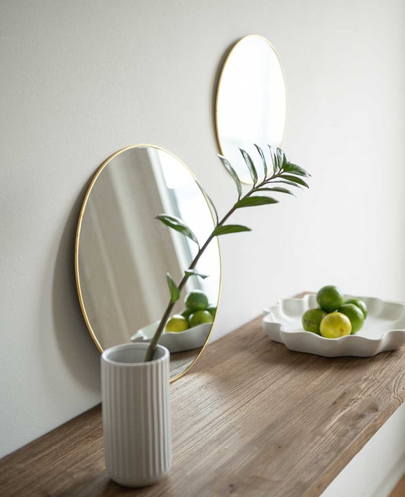 Actual product image Esmée Round wall mirror (Ø 40 cm)