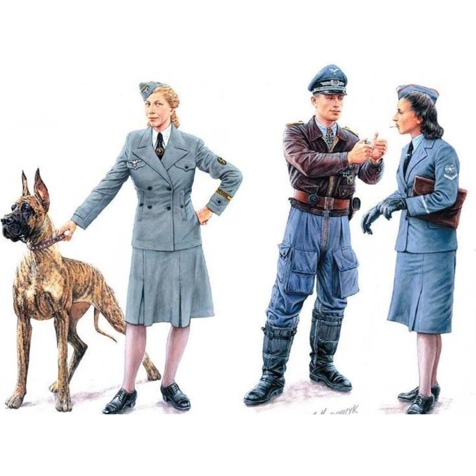 Master Box Woman at war: Germany, Luftwaffe Helferi (MB3557)