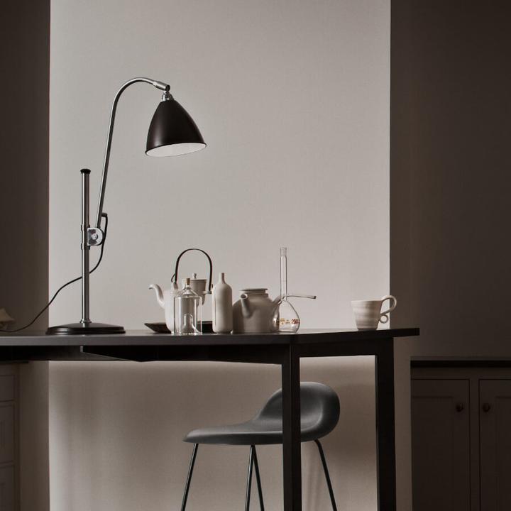 Actual product image Gubi Bl1 Table Lamp table lamp (470 lm, E14)