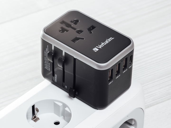 Produktbild Verbatim Universal Travel Adapter
