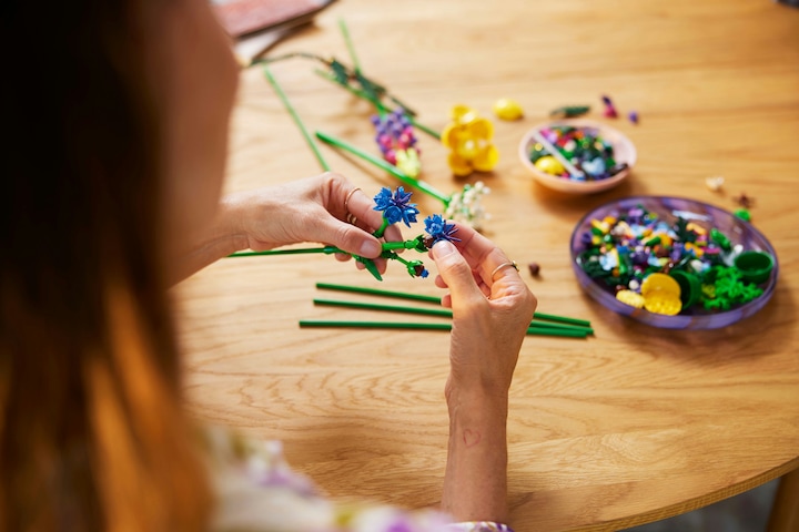 Actual product image LEGO Wildflower Bouquet (10313, LEGO Icons, LEGO Botanical)