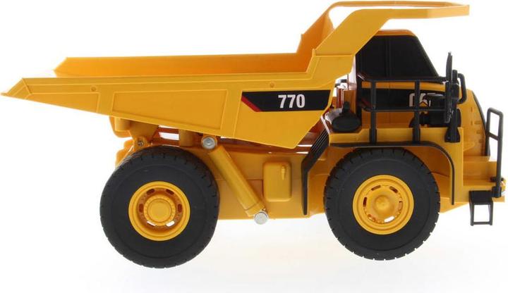 Actual product image Diecast Masters Dump truck