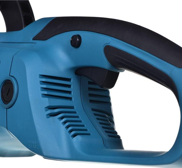 Actual product image Makita UC4550A (Electric chain saw)