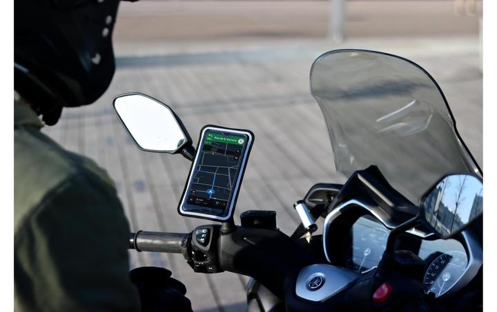 Actual product image Shapeheart Scooter cell phone holder