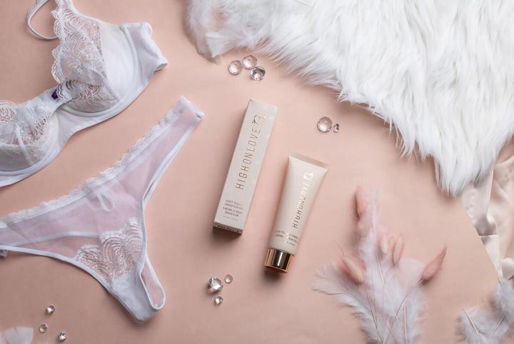 Produktbild High on Love Luxe Hand Cream 75 ml (75 ml)