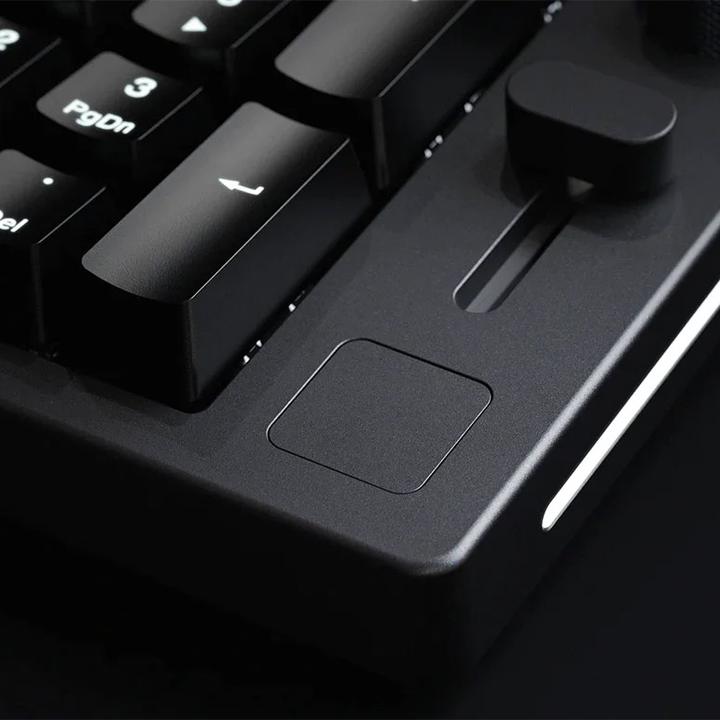 Actual product image Glorious PC Gaming Race GMMK Numpad Blank Badge - Black Slate