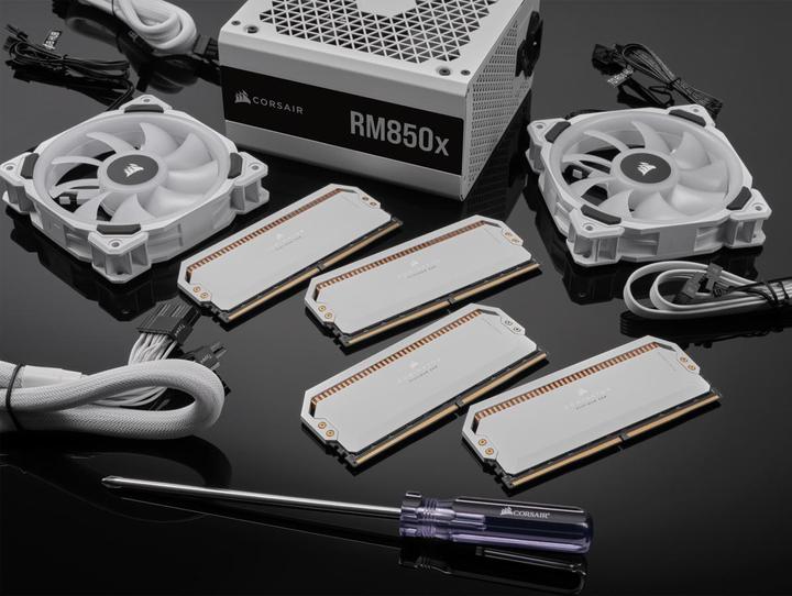 Productafbeelding Corsair Dominator Platinum RGB (2 x 32GB, 5600 MHz, DDR5 RAM, DIMM 288 pin)