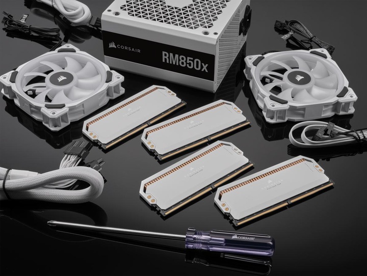 Image du produit Corsair Dominator Platinum RGB (2 x 16GB, 5600 MHz, RAM DDR5, DIMM)