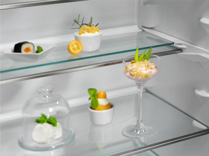 Actual product image Electrolux IK2720BL (262 l)