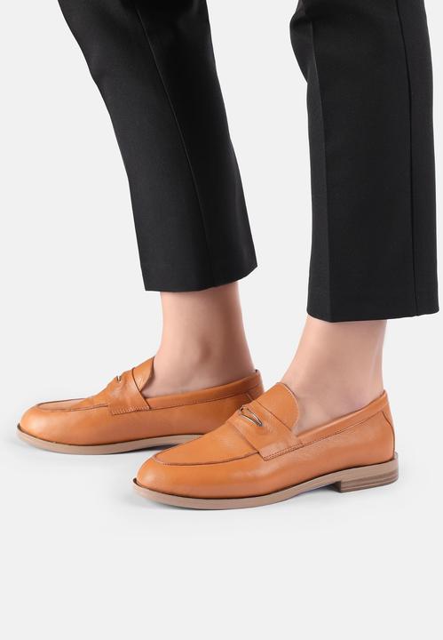 Immagine prodotto Inuovo Semplice e versatile da abbinare, questa elegante e classica scarpa slip-on di (40)
