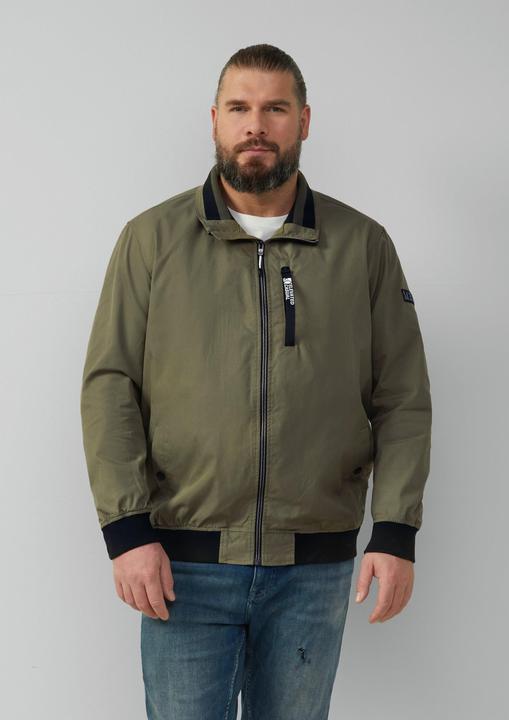 Produktbild S.Oliver Outdoor-Jacke Outdoor-Jacke mit Stehkragen und Kontrast-Details (3XL)